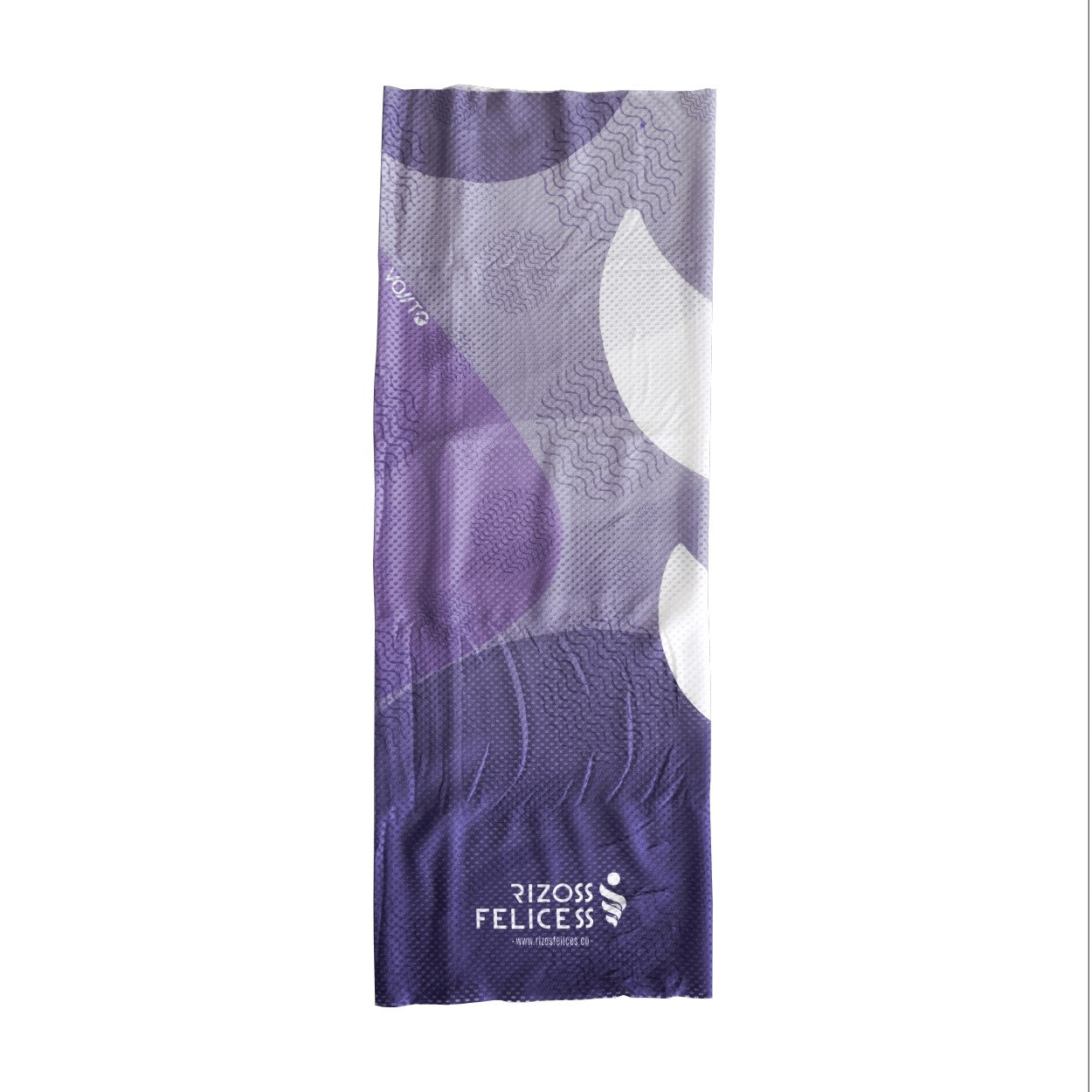 Rizo Protector ¡Prolonga tu definición o brushing con este práctico y útil accesorio! Está diseñado con una tela especial para brindarte confort y cuidar de tu pelo. Al tacto notaras inmediatamente su suavidad… tiene una textura exquisita. Conserva la humedad y suavidad de tu cabello, gracias a su fabricación en poliéster y su alto porcentaje de elastano, tu cuero cabelludo se oxigenará perfectamente.